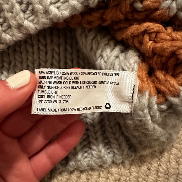 Universal threads chunky cropped knit sweater - Picture 4 of 7